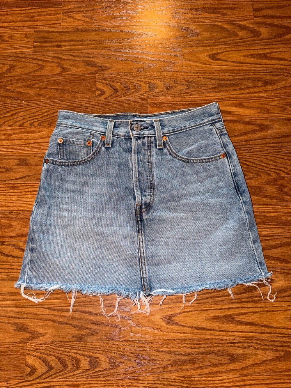 LEVI’S Icon Jean skirt